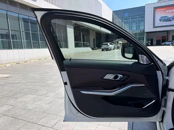BMW 3 Series 2020