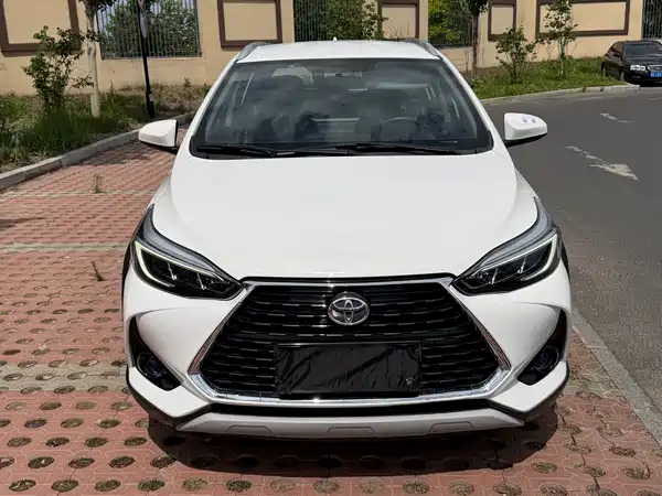 Toyota Yaris L 2022