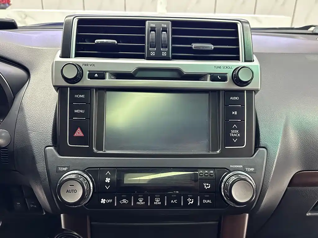 Toyota Prado 2017 — фото 13