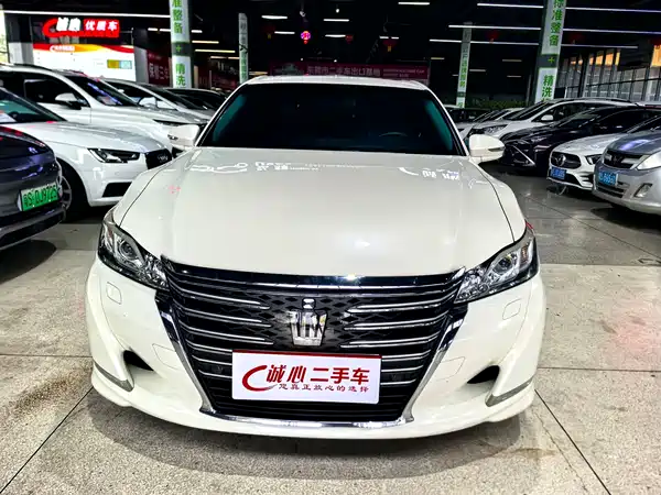 Toyota Crown 2017