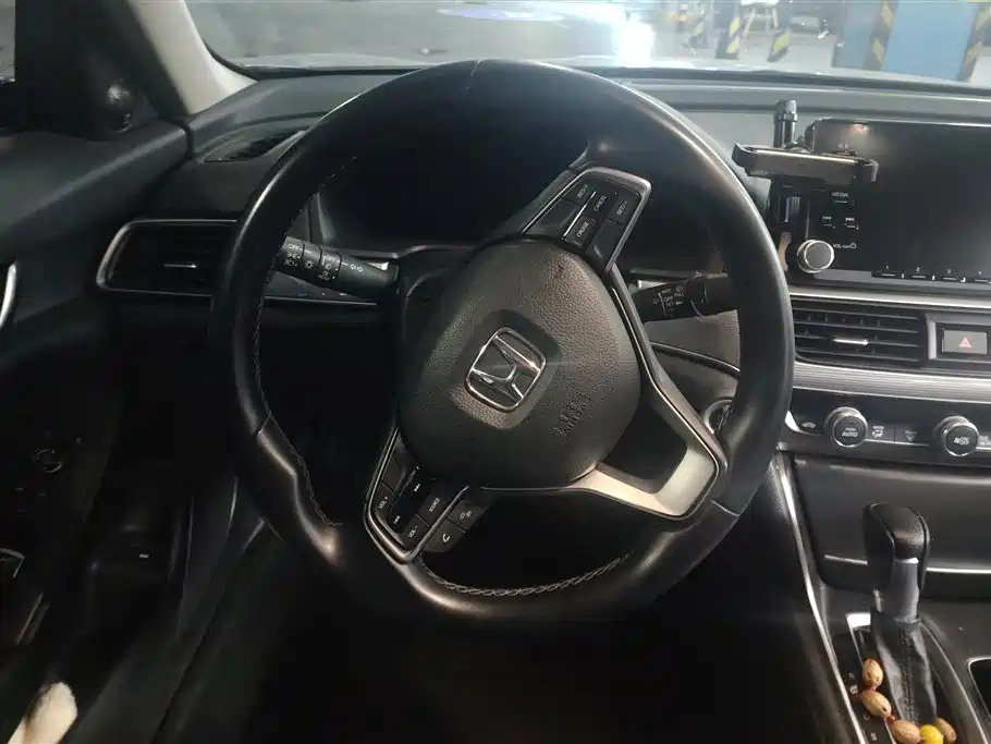 Honda Accord 2020 — фото 15