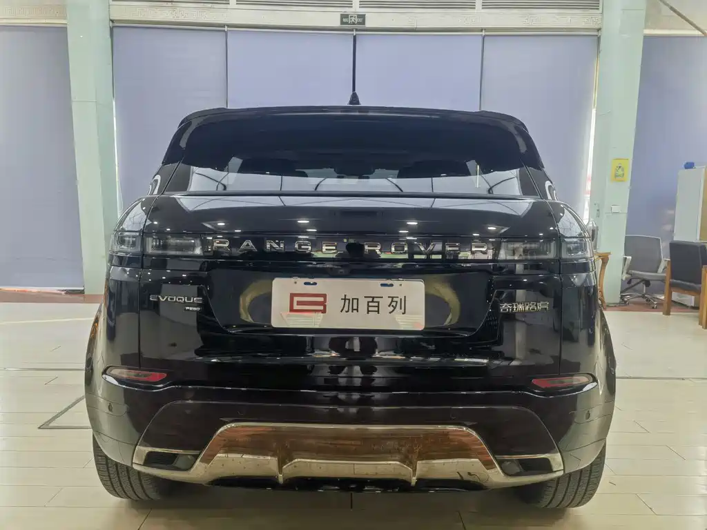 Land Rover Evoque 2023 — фото 16