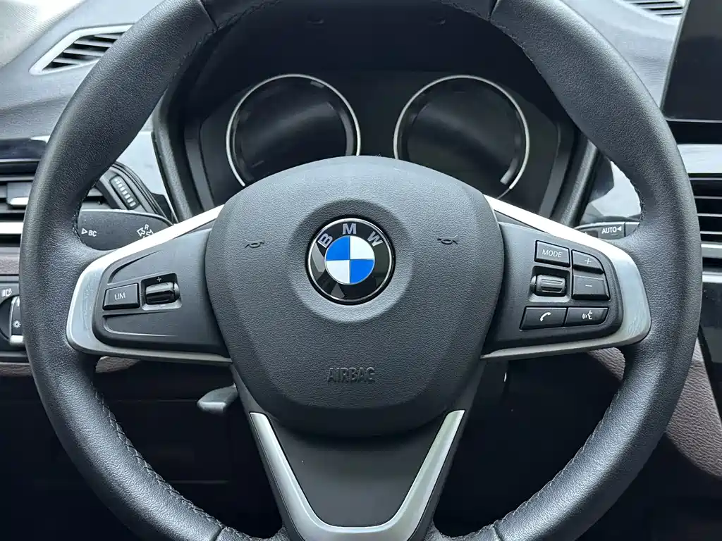 BMW X1 2022 — фото 12