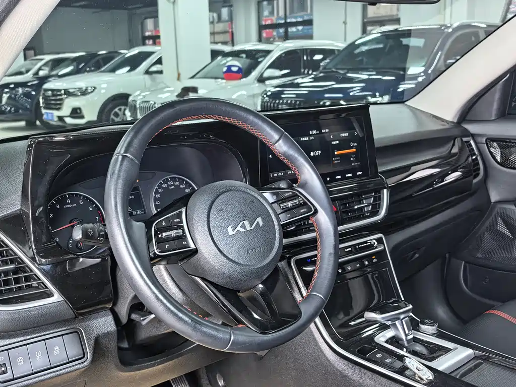 Kia KX3 2023 — фото 10