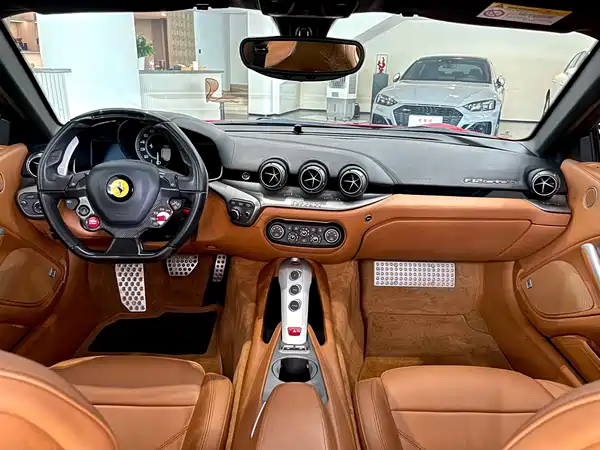 Ferrari F12berlinetta 2014