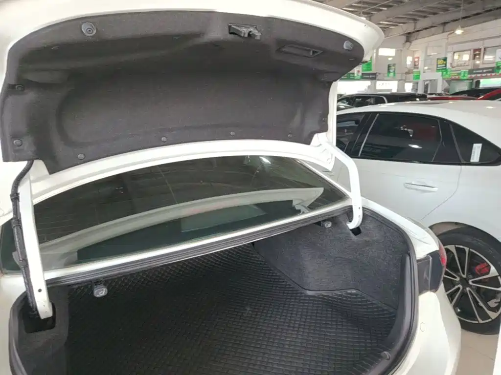 Mazda Atenza 2015 — фото 19