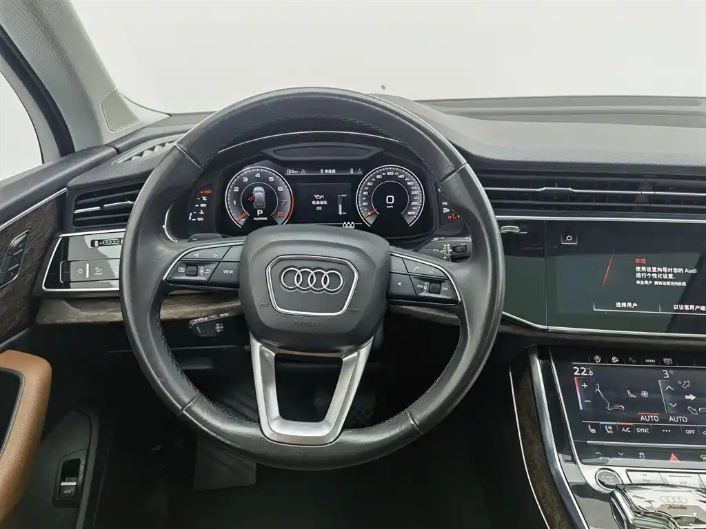 Audi Q7 2021 — фото 11