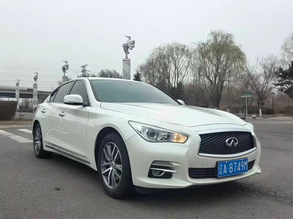 Infiniti Q50L 2016