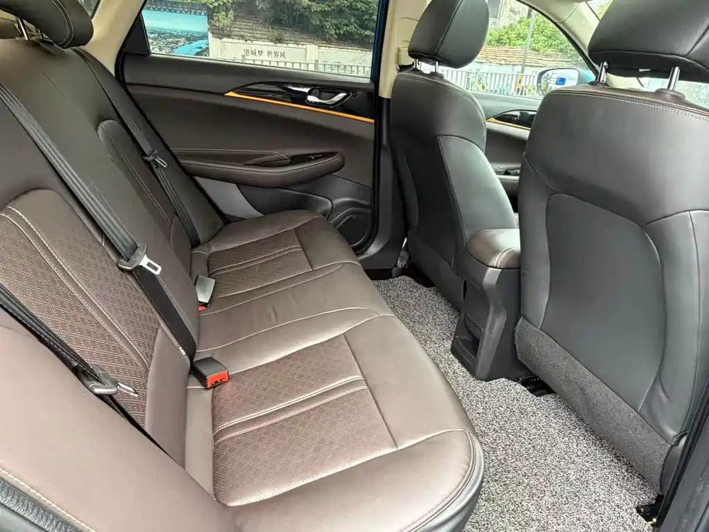 Changan Eado DT 2019 — фото 13