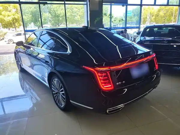 Hongqi H9 2024