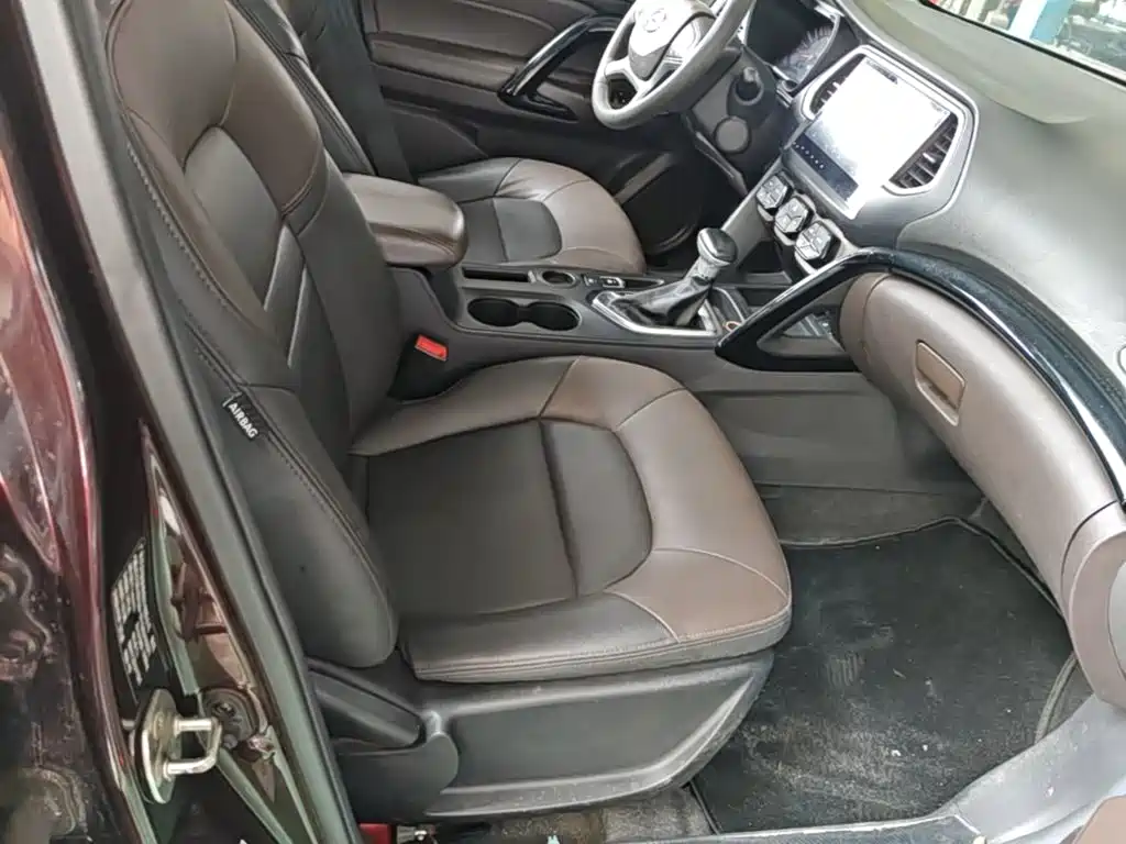 GAC Trumpchi GS4 2016 — фото 25