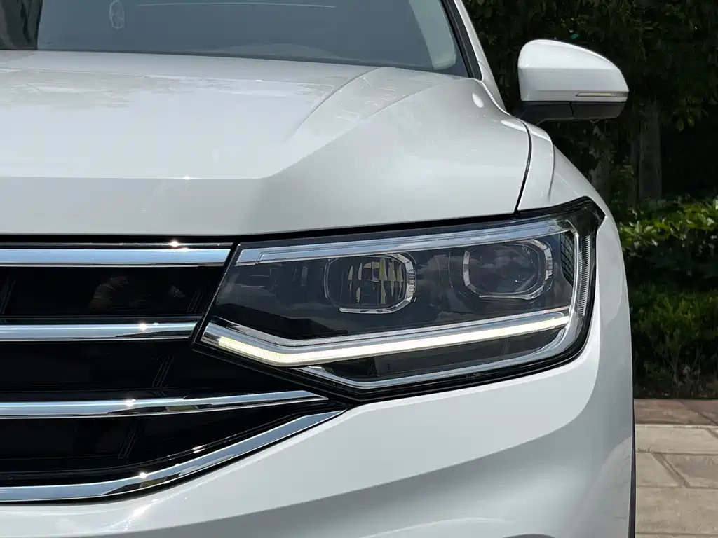 Volkswagen Tiguan L 2023 — фото 14
