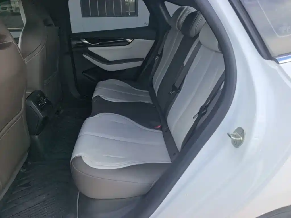 BYD Qin PLUS 2023 — фото 17