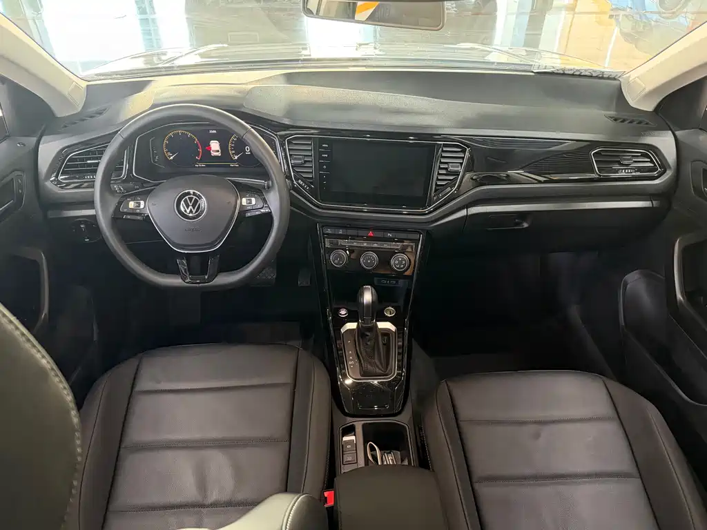 Volkswagen T-Roc 2023