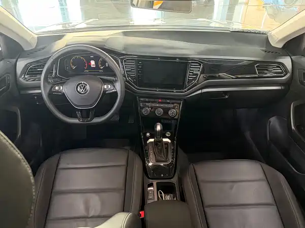 Volkswagen T-Roc 2023