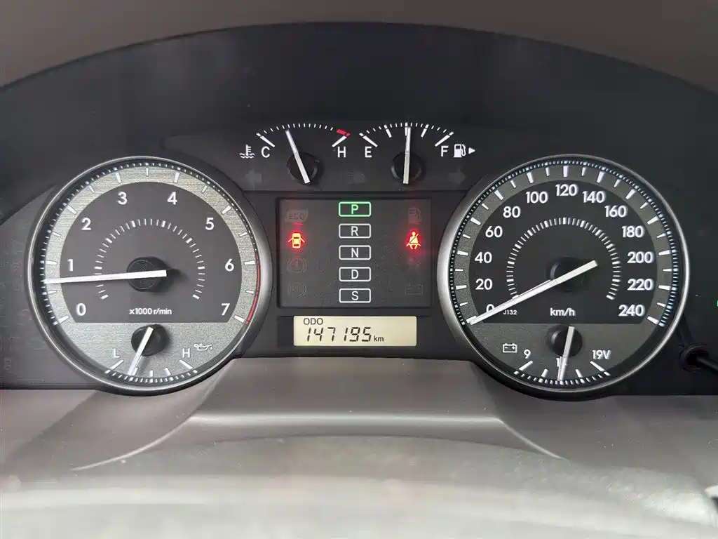 Toyota Land Cruiser 2018 — фото 13