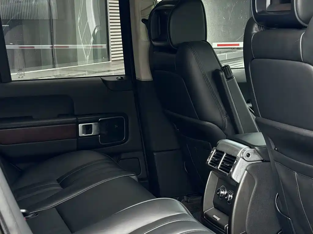 Land Rover Range Rover 2012 — фото 16