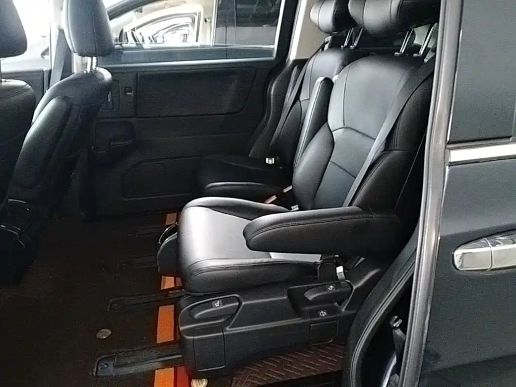 Honda Odyssey 2020 — фото 13