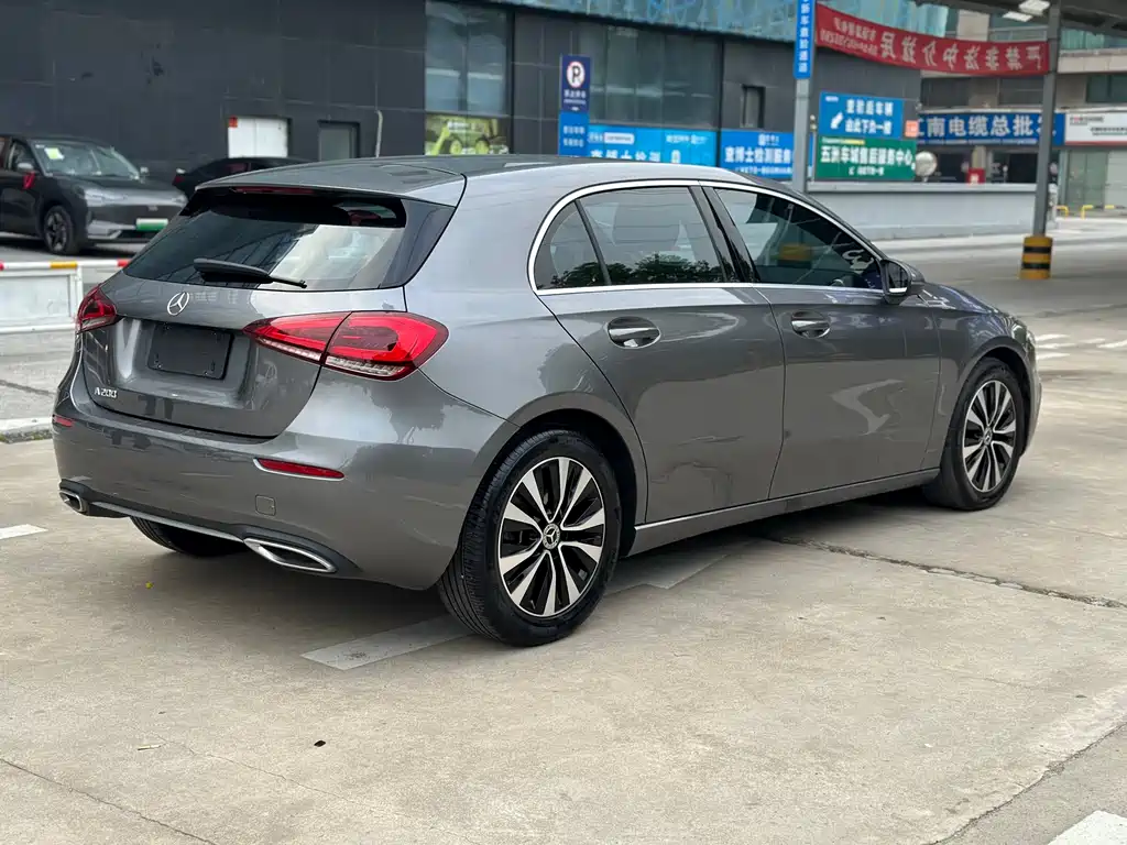 Mercedes-Benz A-Class 2022 — фото 9