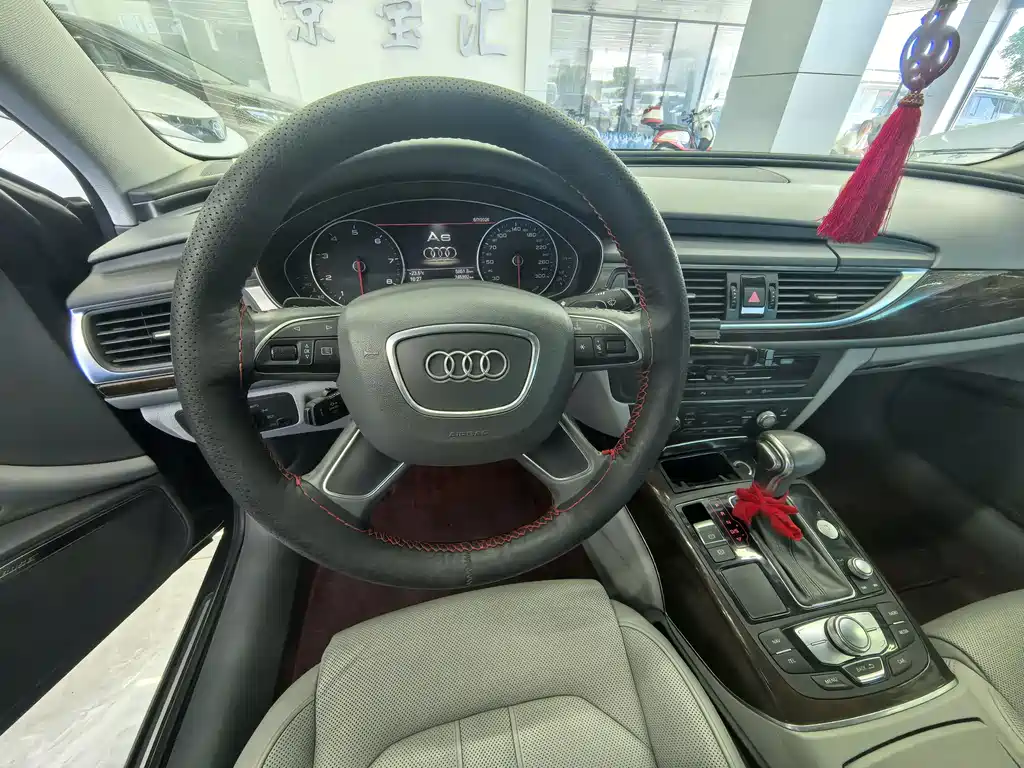 Audi A6L 2012