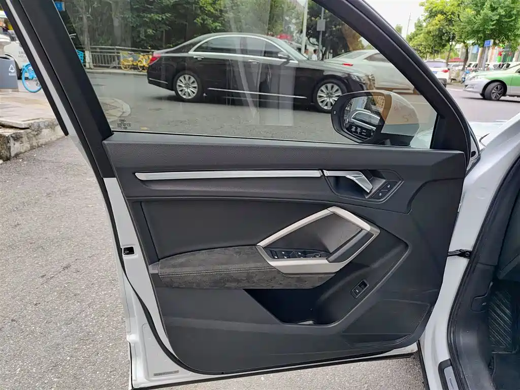 Audi Q3 2021