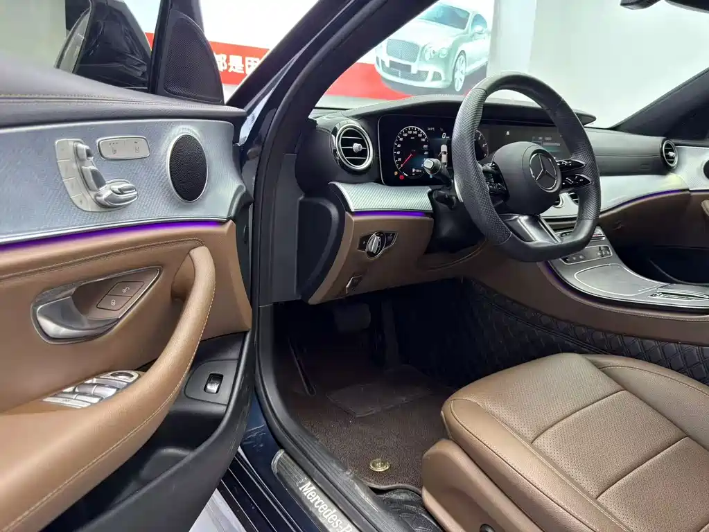 Mercedes-Benz E-Class 2023 — фото 4