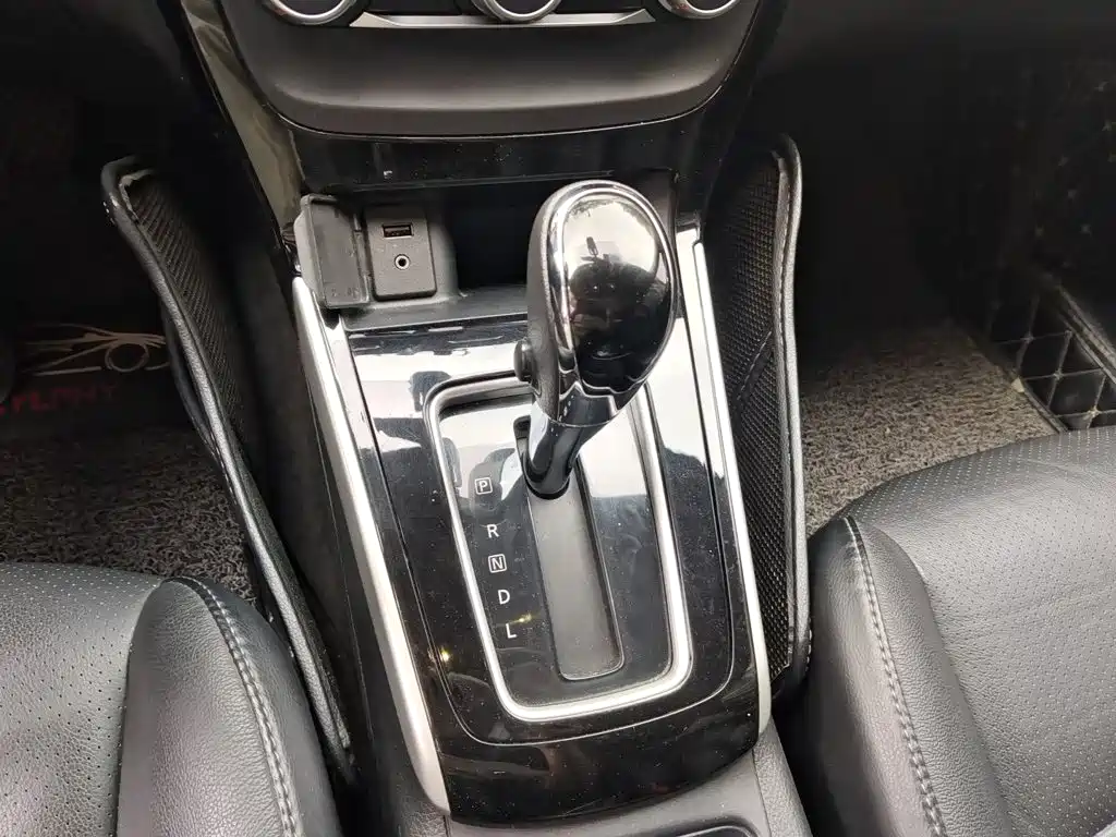 Nissan Sylphy 2018 — фото 10