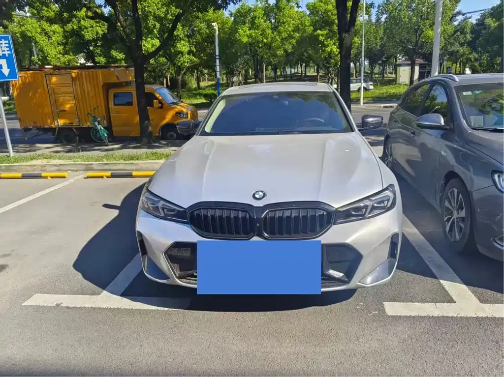 BMW 3 Series 2025