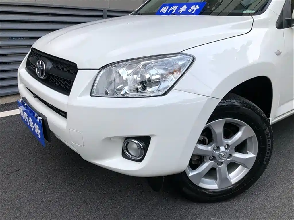 Toyota RAV4 2012
