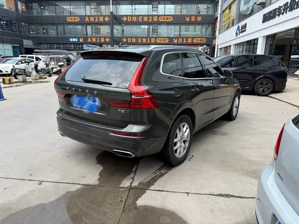Volvo XC60 2019 — фото 3