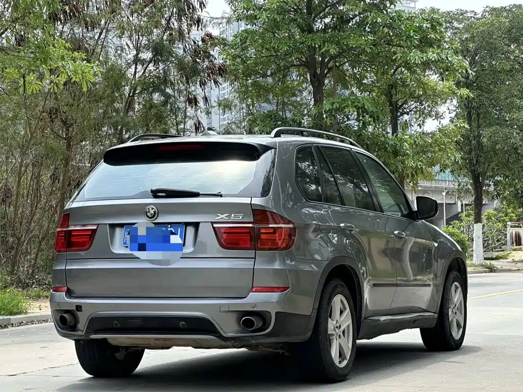 BMW X5 2012 — фото 9
