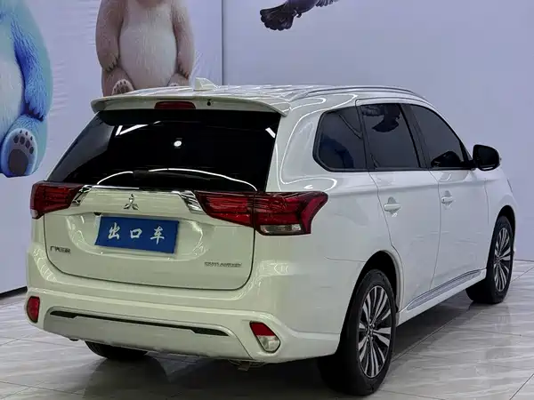 Mitsubishi Outlander 2022