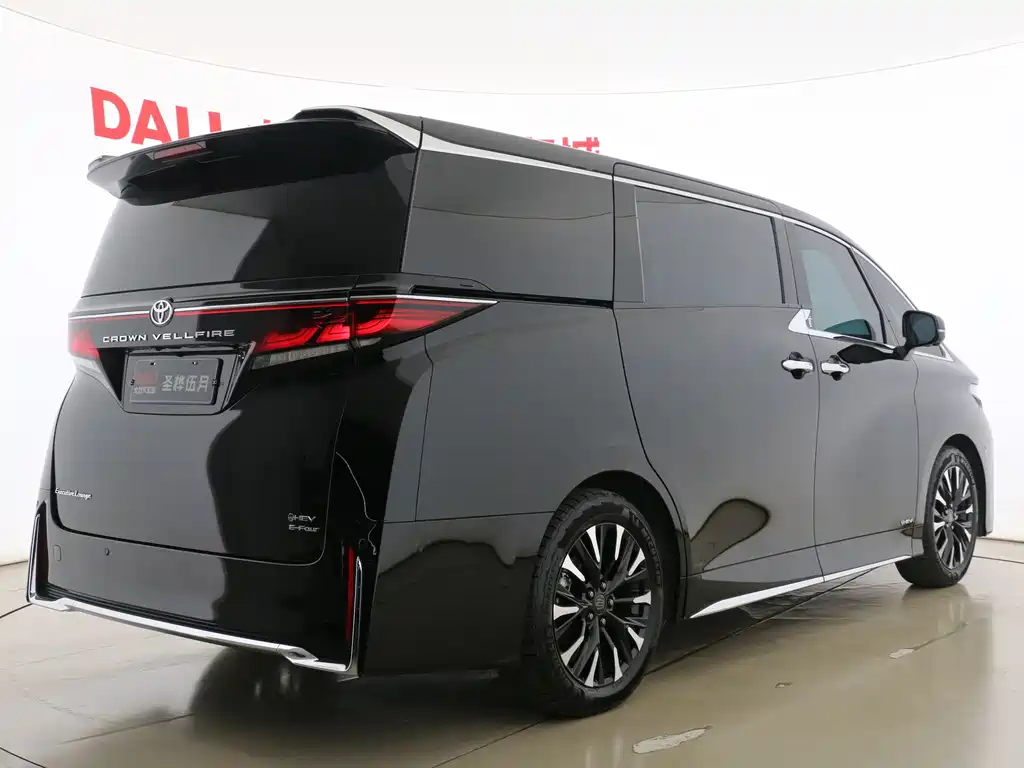 Toyota Vellfire 2025 — фото 12