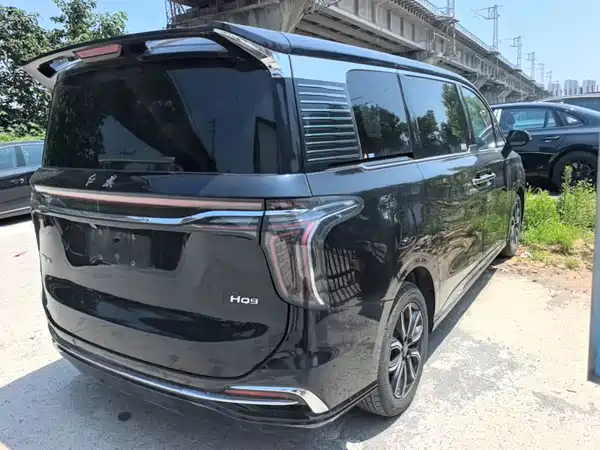 Hongqi HQ9 2023