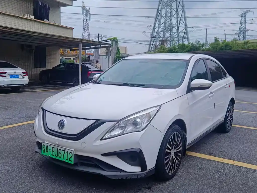 Dongfeng Fengxing S50EV 2021 — фото 1