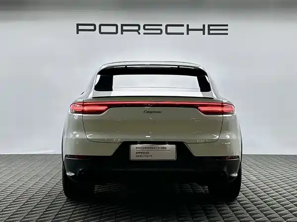 Porsche Cayenne 2022