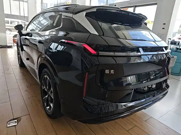 Lynk & Co 08 EM-P 2026
