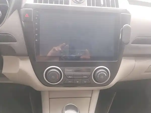 Dongfeng Fengshen A60 2017