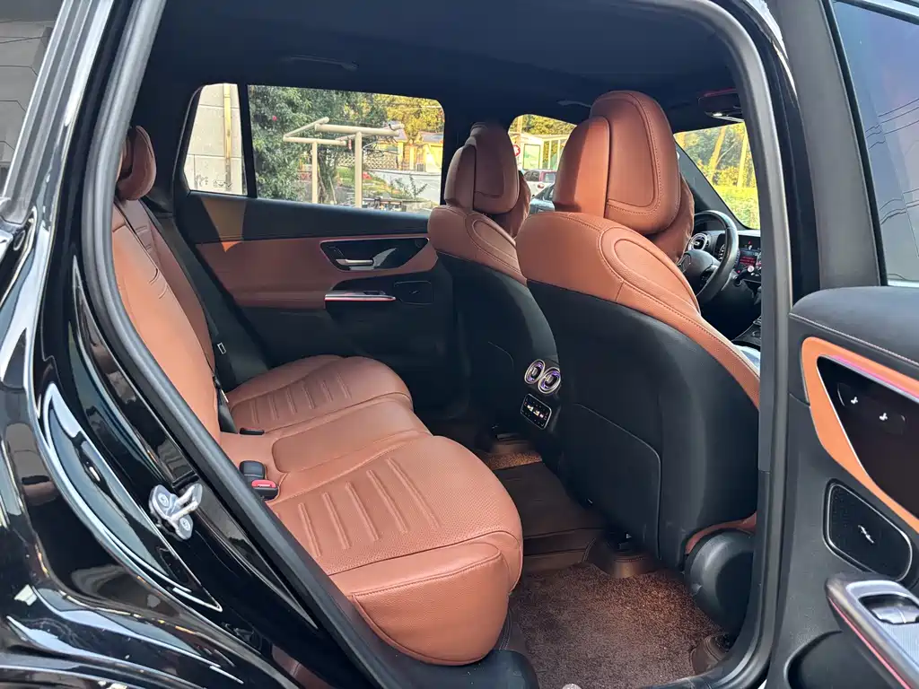 Mercedes-Benz GLC 2023