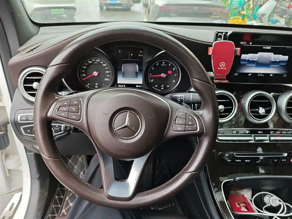Mercedes-Benz GLC 2018 — фото 3