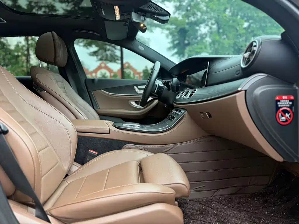 Mercedes-Benz E-Class 2020 — фото 14