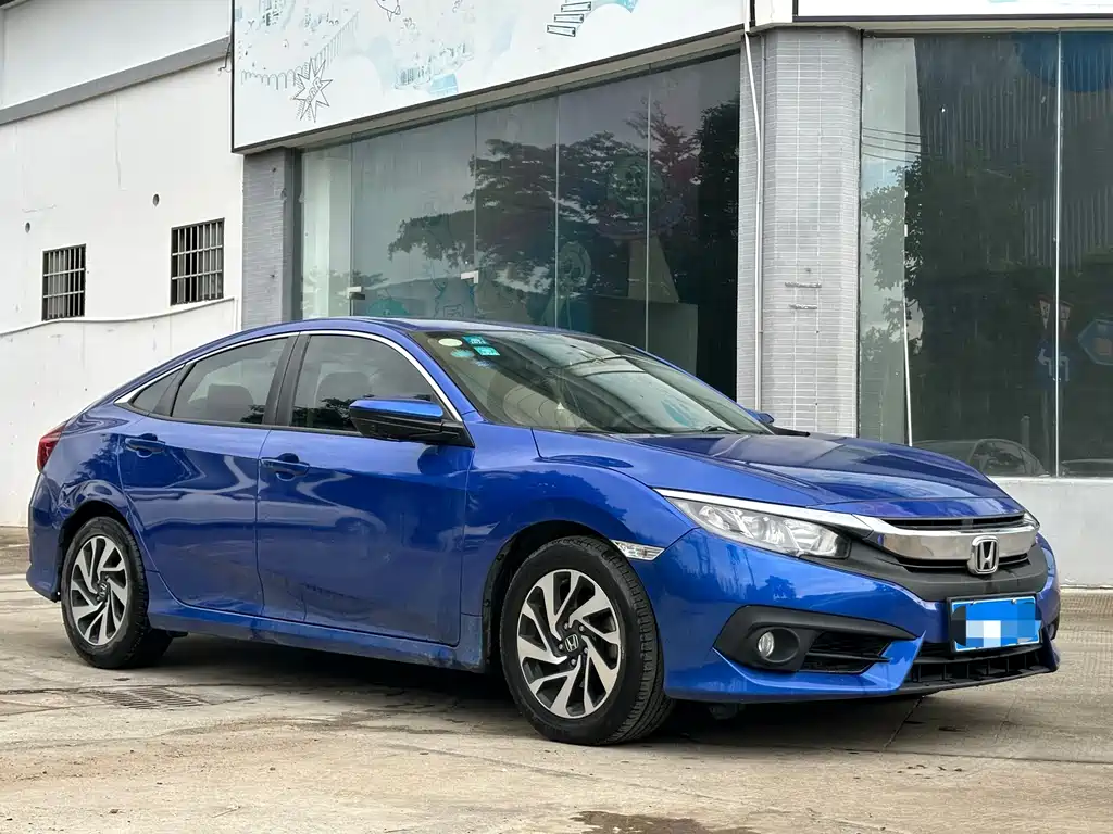Honda Civic 2018 — фото 3