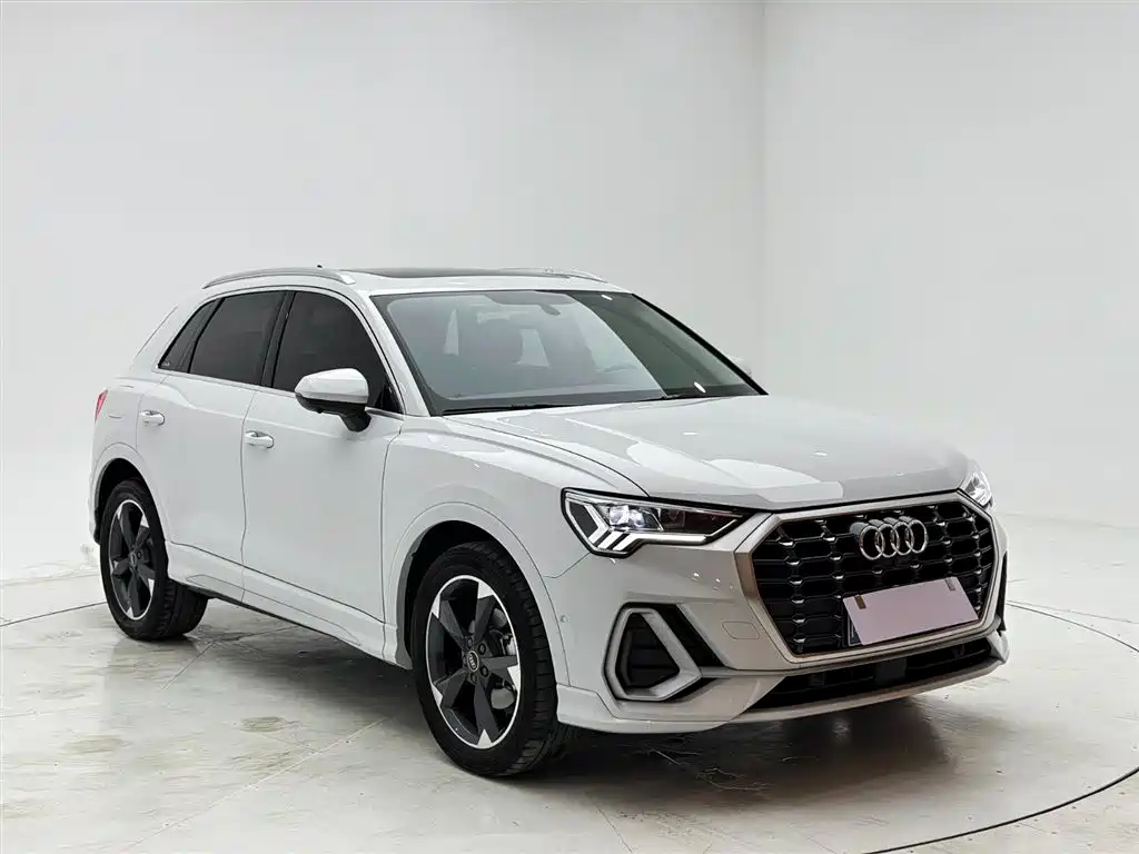 Audi Q3 2022 — фото 3