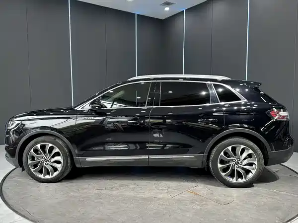 Lincoln Nautilus 2022