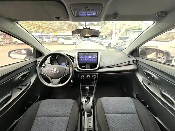Toyota Yaris L 2019