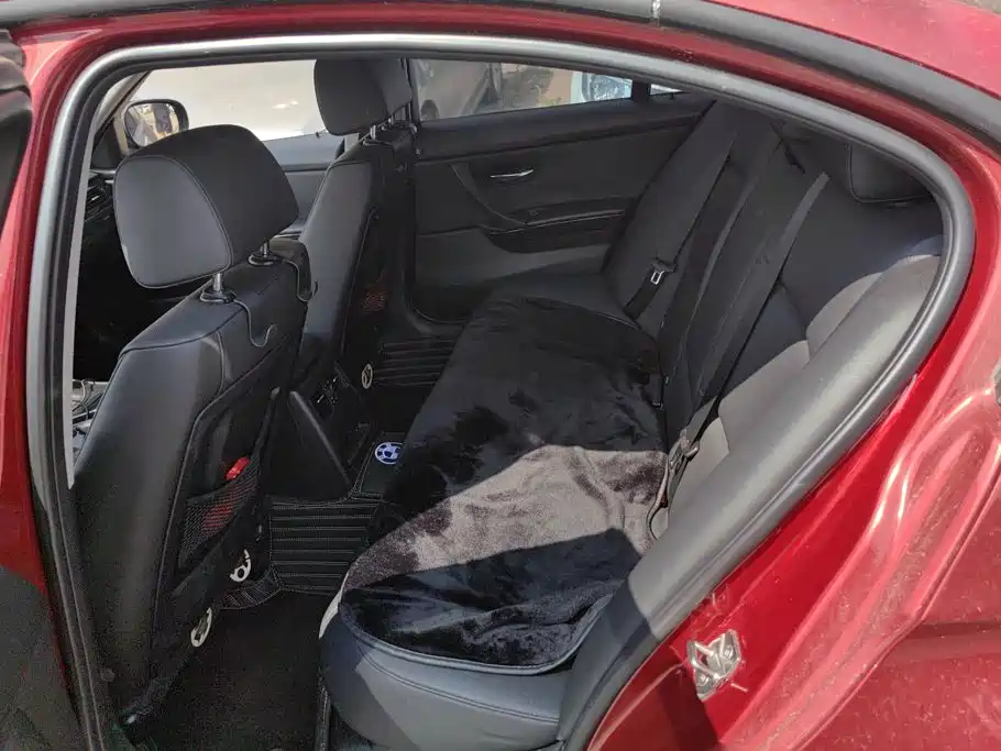 BMW 3 Series 2012 — фото 11