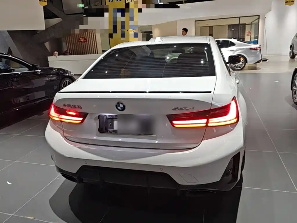 BMW 3 Series 2025