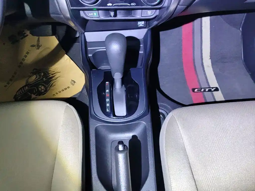Honda City 2016 — фото 14