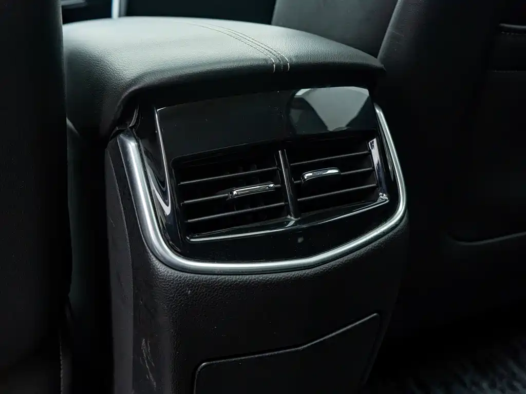 Cadillac XTS 2019 — фото 17