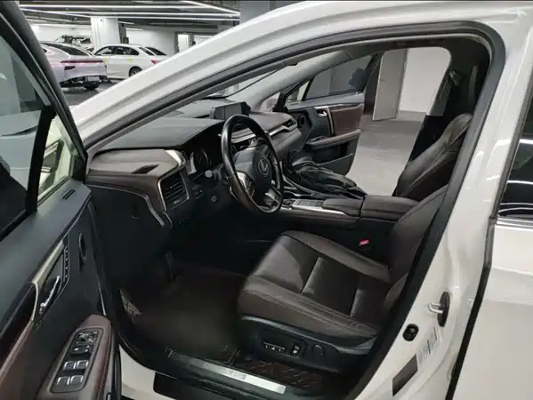 Lexus RX 2022